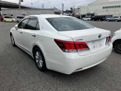 Toyota CROWN HYBRID
