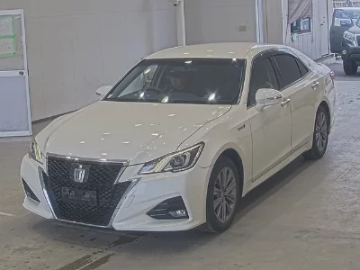 Toyota CROWN HYBRID