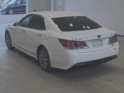 Toyota CROWN HYBRID