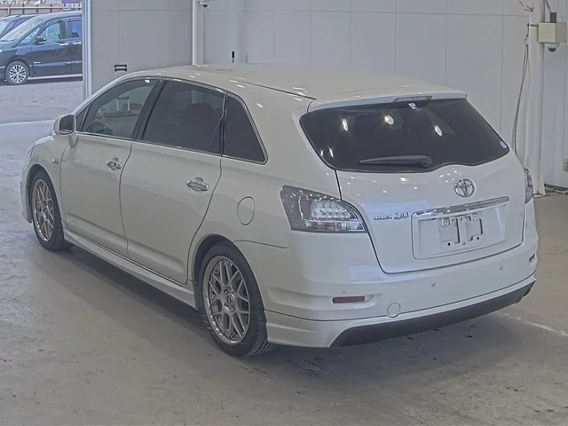 Toyota Mark X Zio  с аукциона в Японии