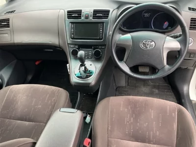 Toyota Mark X Zio