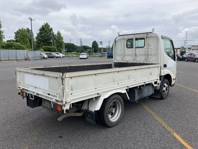 Toyota Dyna  с аукциона в Японии