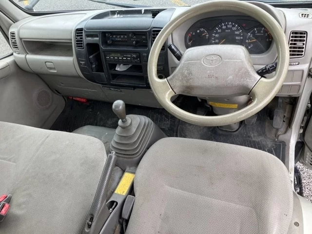 Toyota Dyna  с аукциона в Японии