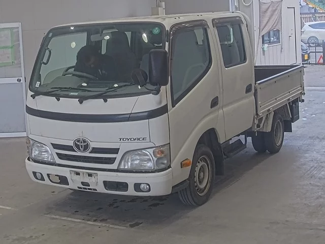 Toyota ToyoAce  с аукциона в Японии