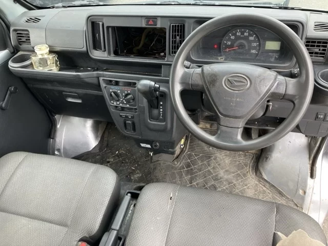Daihatsu Hijet Cargo  с аукциона в Японии