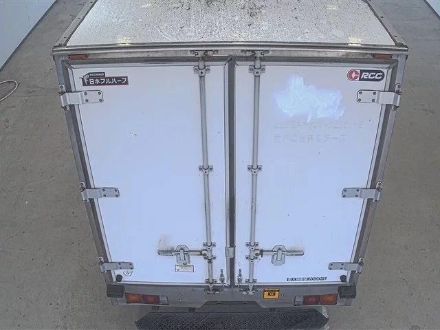 Mitsubishi Fuso Canter  с аукциона в Японии