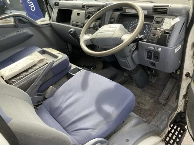 Mitsubishi Fuso Canter  с аукциона в Японии