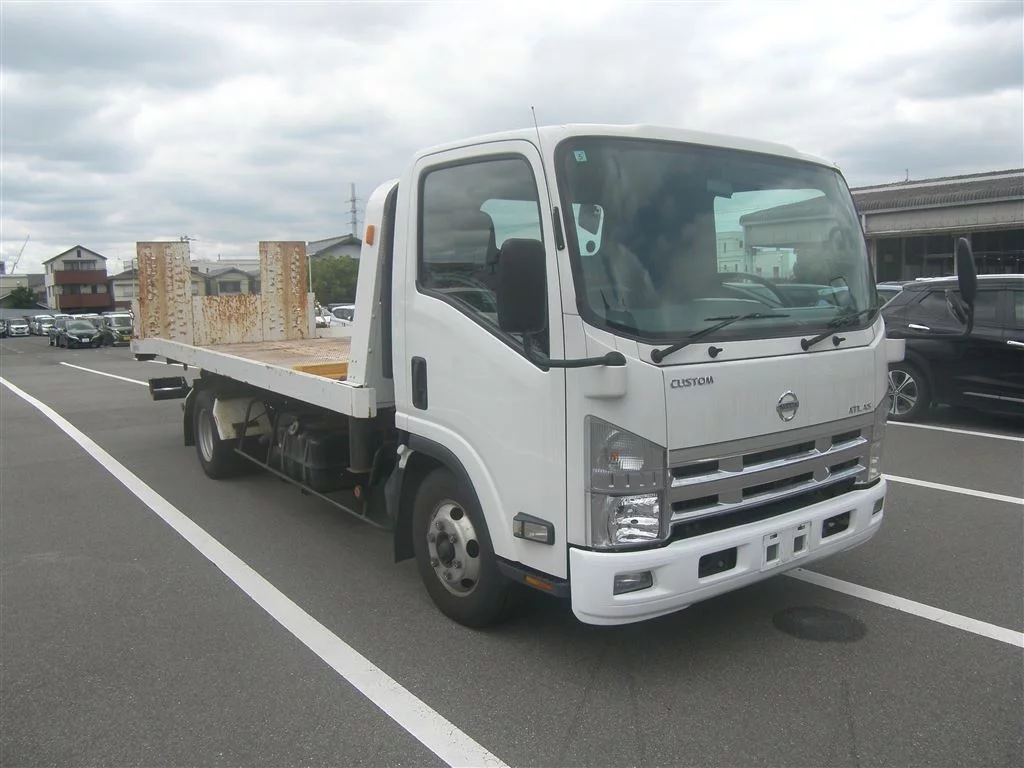Nissan Atlas  с аукциона в Японии
