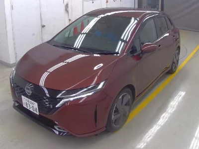 Nissan Aura