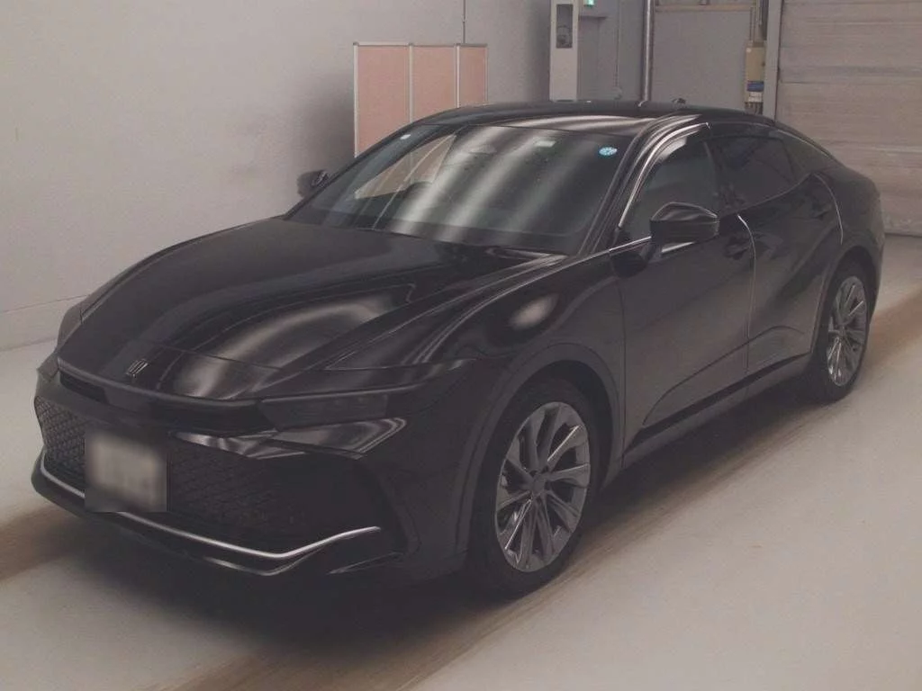 Toyota Crown Crossover  с аукциона в Японии