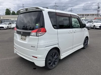Suzuki Solio
