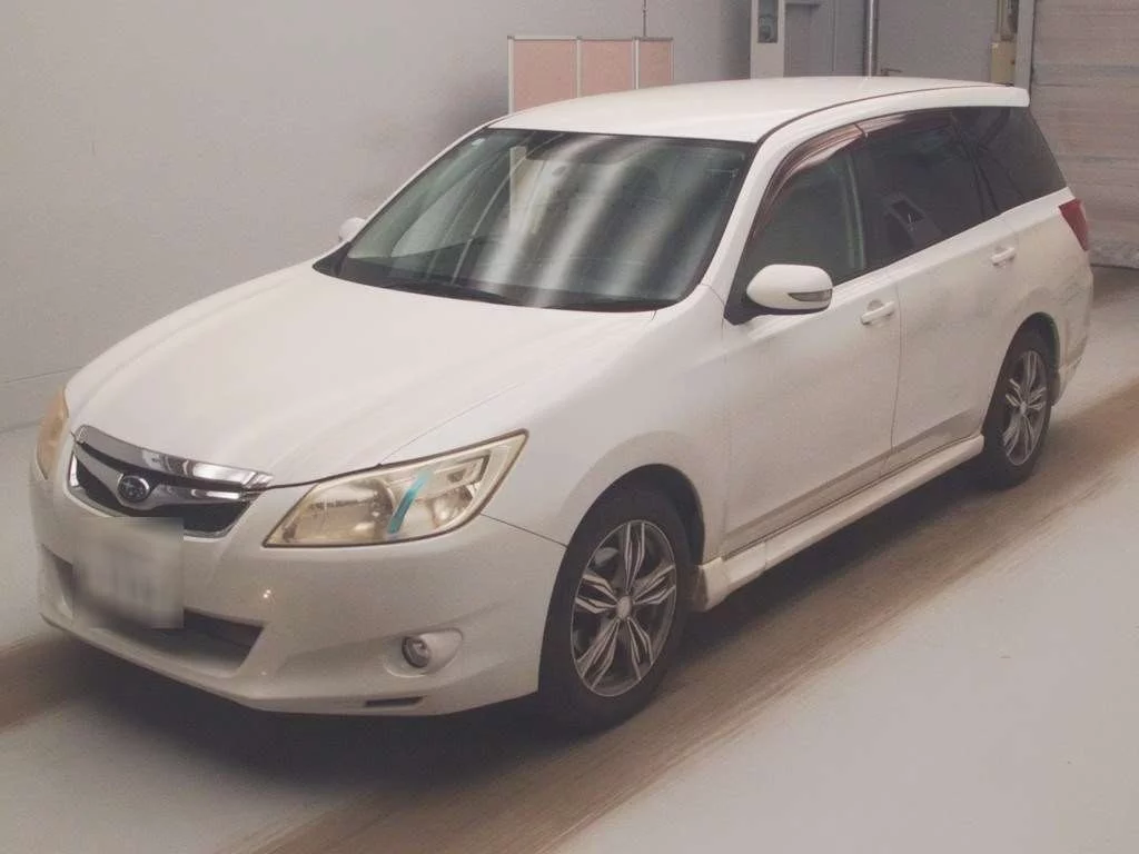 Subaru Exiga  с аукциона в Японии