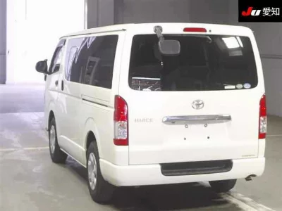 Toyota HiAce Van