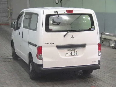 Mitsubishi Delica Van