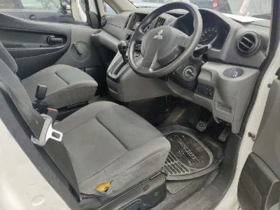 Mitsubishi Delica Van