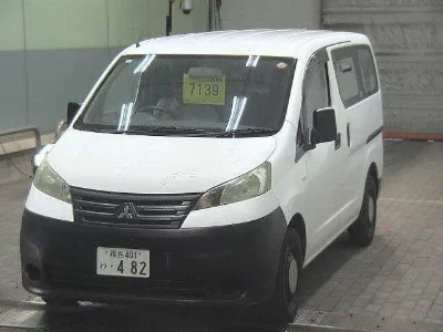 Mitsubishi Delica Van
