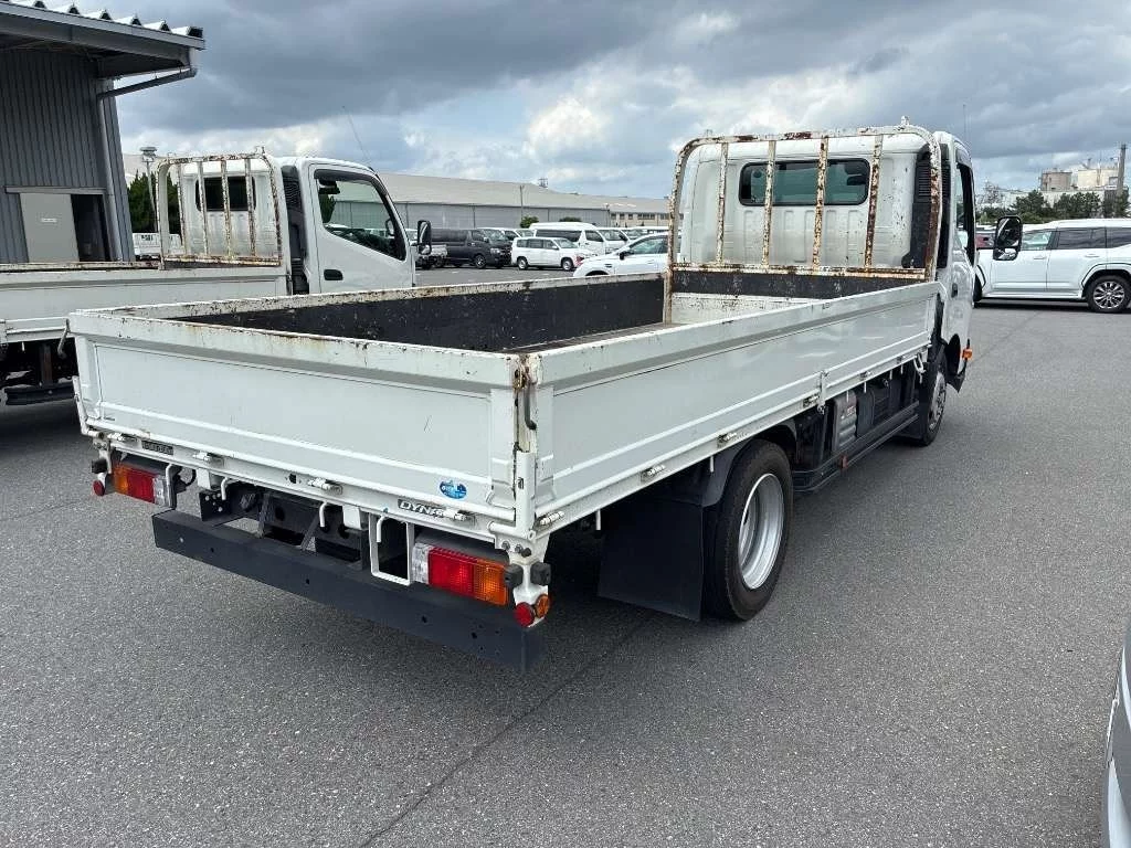 Toyota Dyna  с аукциона в Японии
