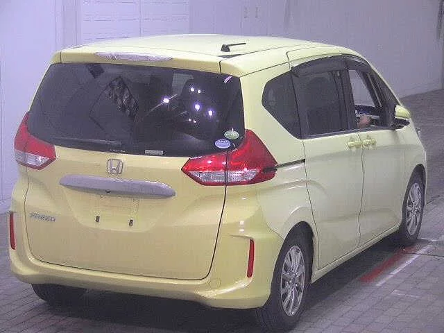 Honda Freed  с аукциона в Японии