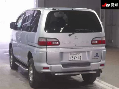 Mitsubishi DELICA SPACE GEAR