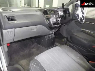 Mitsubishi DELICA SPACE GEAR