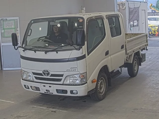 Toyota Dyna  с аукциона в Японии