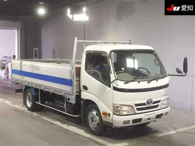 Toyota ToyoAce  с аукциона в Японии