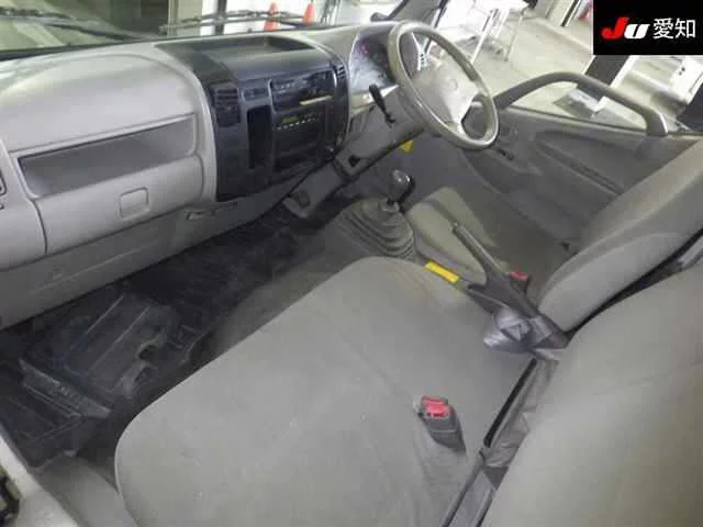 Toyota ToyoAce  с аукциона в Японии