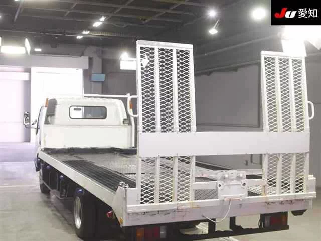 Toyota Dyna  с аукциона в Японии