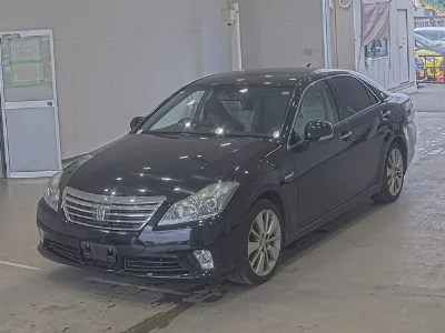 Toyota CROWN HYBRID