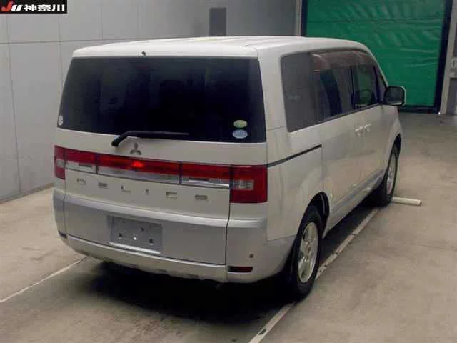 Mitsubishi Delica D:5  с аукциона в Японии