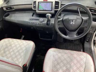Honda Freed Spike