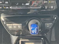 Цена авто Toyota Prius с аукционов Японии, номер кузова ZVW50, пробег 83 000, оценка 13