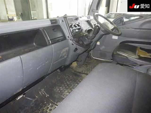 Mitsubishi Fuso Canter  с аукциона в Японии