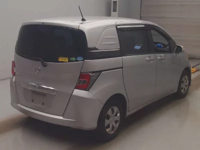 Honda Freed Spike