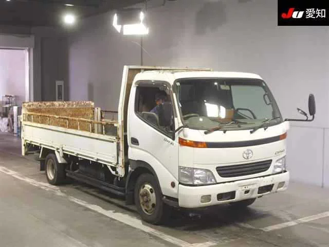 Toyota Dyna  с аукциона в Японии