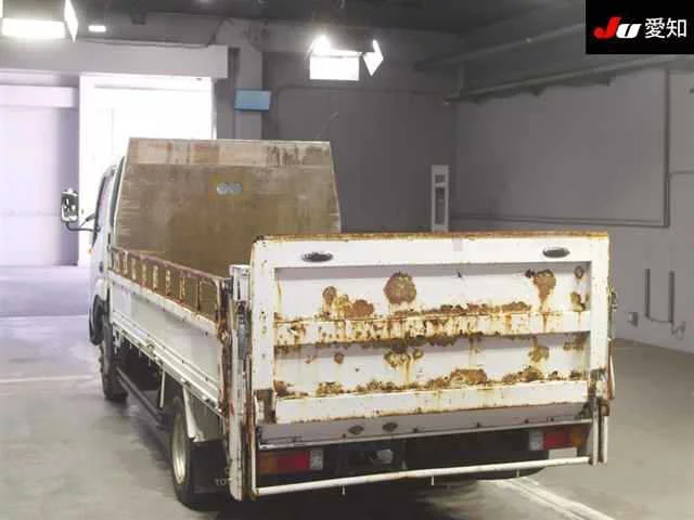 Toyota Dyna  с аукциона в Японии