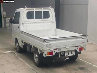 Nissan NT100 Clipper