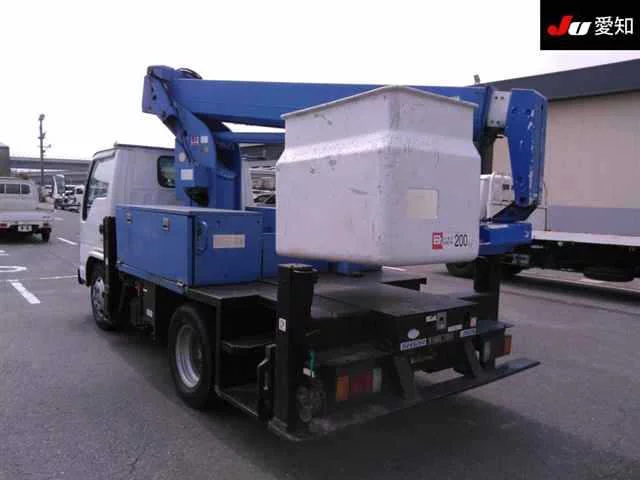 Isuzu Elf  с аукциона в Японии