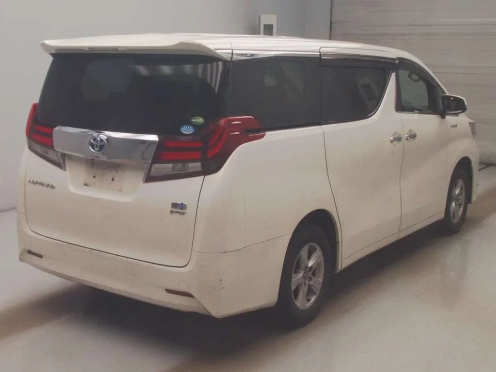 Toyota Alphard  с аукциона в Японии