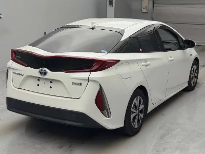 Toyota Prius PHV