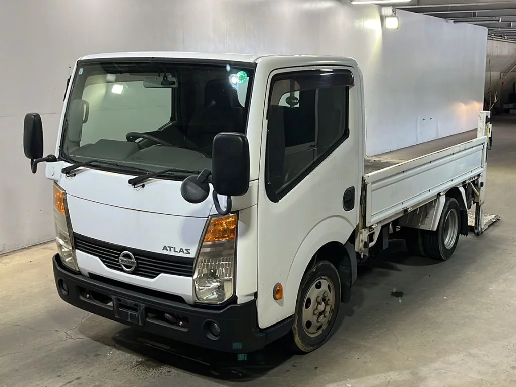 Nissan Atlas  с аукциона в Японии
