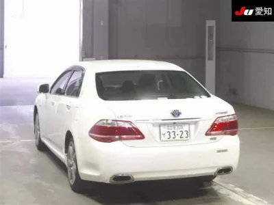Toyota CROWN HYBRID