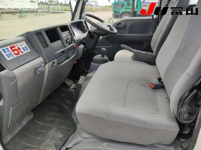Isuzu Elf  с аукциона в Японии