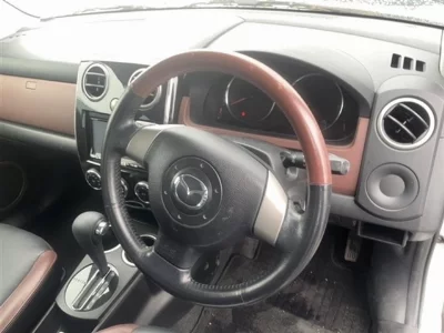 Mazda Verisa
