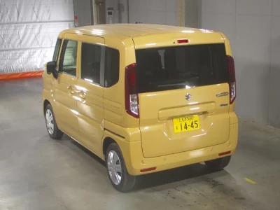 Suzuki Spacia