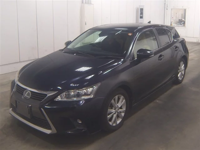 Lexus CT200h  с аукциона в Японии