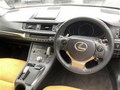 Lexus CT200h