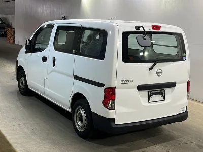 Nissan NV200 VANETTE VAN
