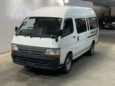 Toyota HiAce Commuter