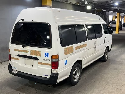 Toyota HiAce Commuter